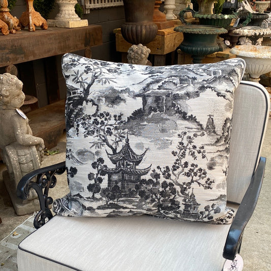 Indoor/Outdoor Chinoiserie Pillow