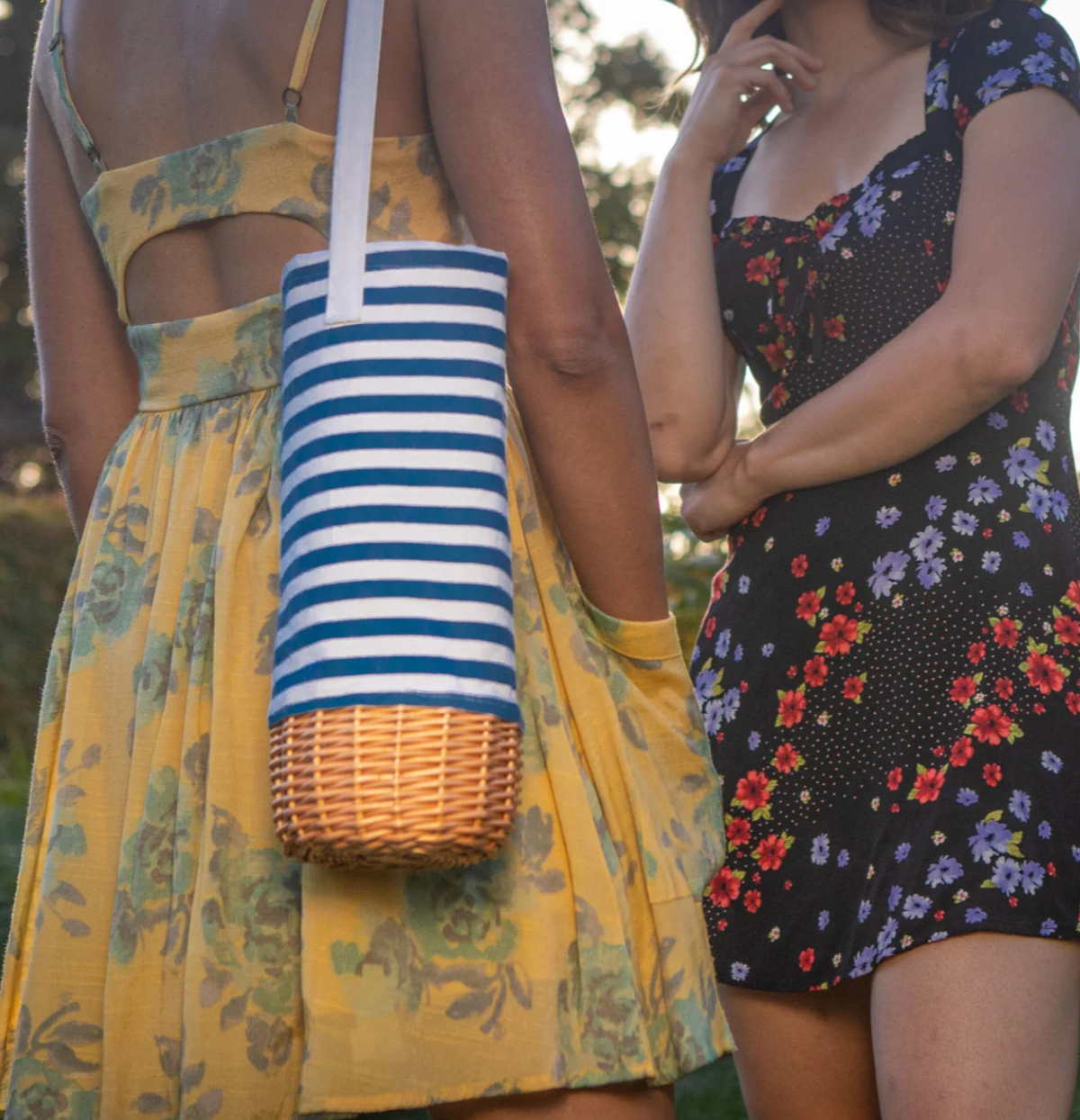 Malbec Insulated Canvas and Willow Wine Bottle Basket