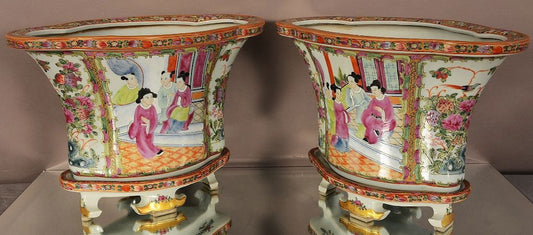 Pair of Rose Medallion-style Chinese porcelain Jardiners